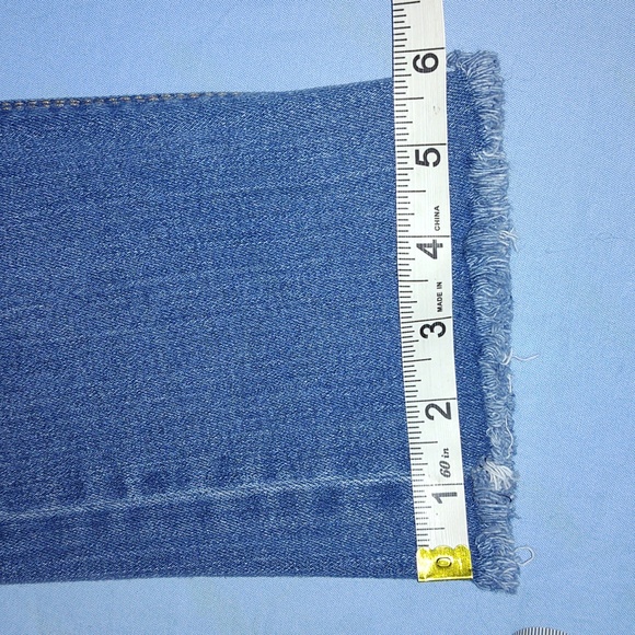 Generra Jeans (Size 3) Crop -  Inseam 26 1/2" - Picture 5 of 8